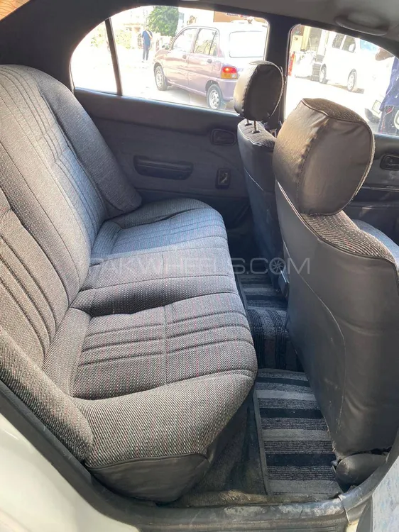 Toyota Corolla 2000 for Sale in Lahore Image-1