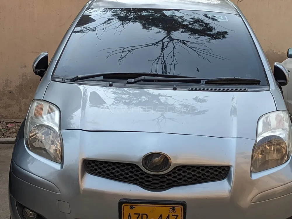 Toyota Vitz 2011 for Sale in Karachi Image-1