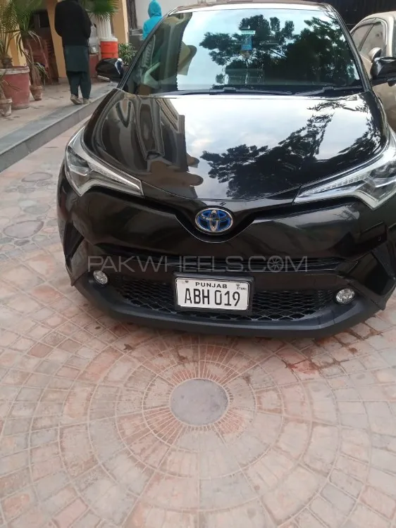Toyota C-HR 2017 for Sale in Lahore Image-1