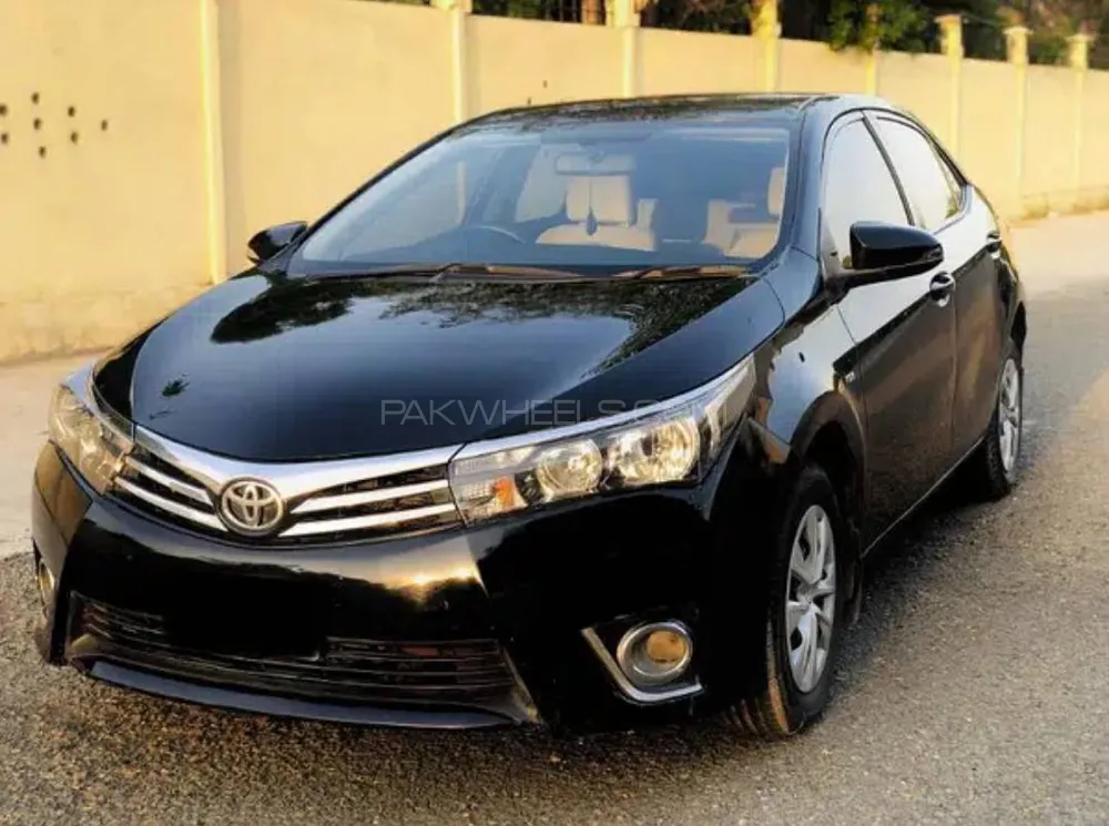 Toyota Corolla 2017 for Sale in Lahore Image-1