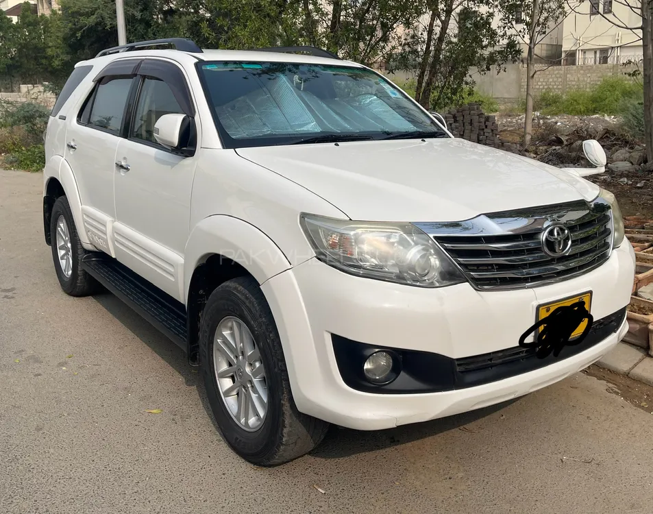 Toyota Fortuner 2016 for Sale in Karachi Image-1