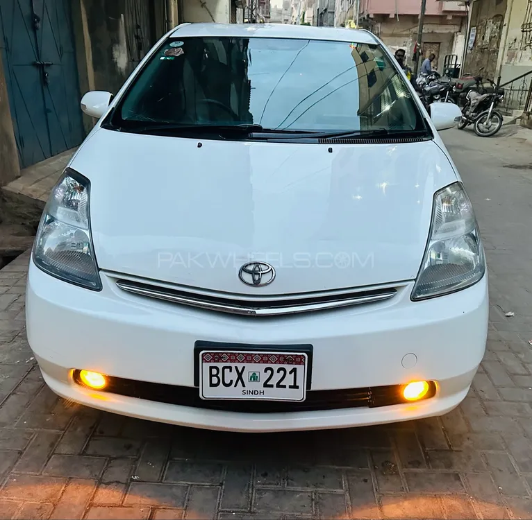 Toyota Prius 2011 for Sale in Hyderabad Image-1