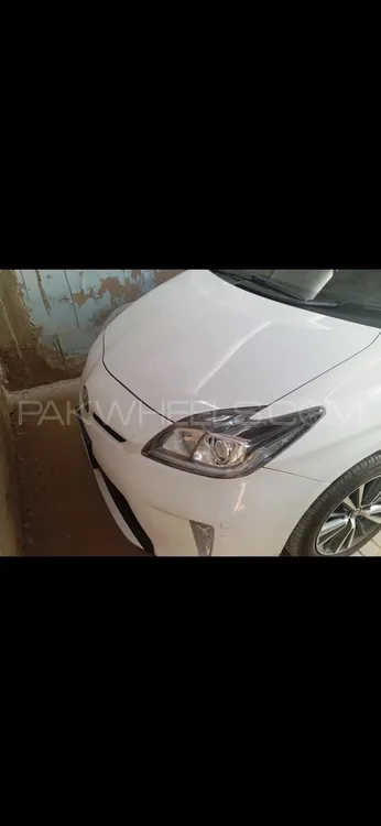 Toyota Prius 2015 for Sale in Karachi Image-1
