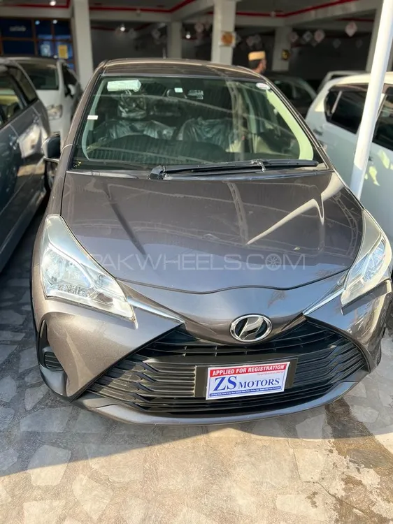 Toyota Vitz 2018 for Sale in Peshawar Image-1