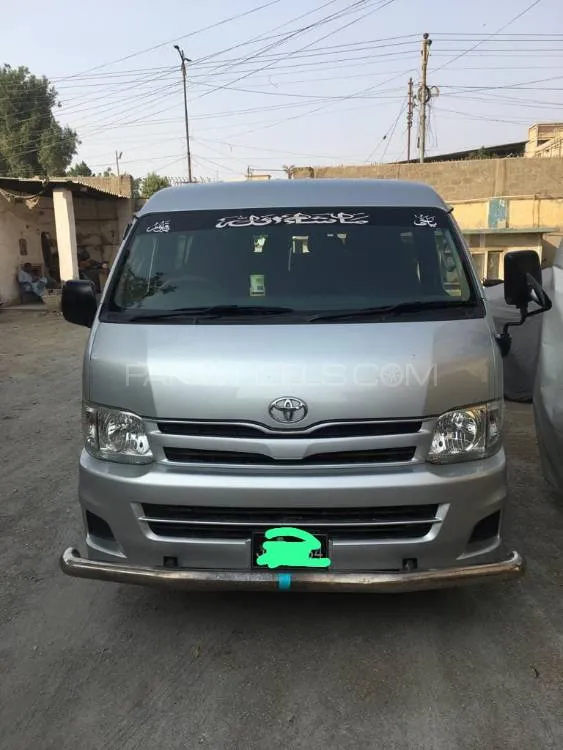 Toyota Hiace 2013 for Sale in Karachi Image-1