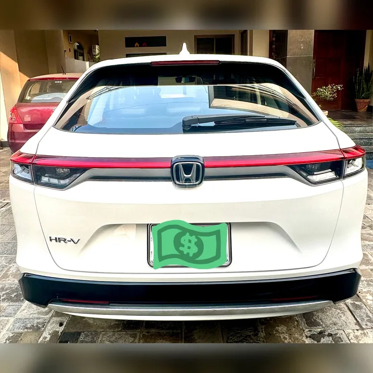 Honda HR-V 2023 for Sale in Lahore Image-1
