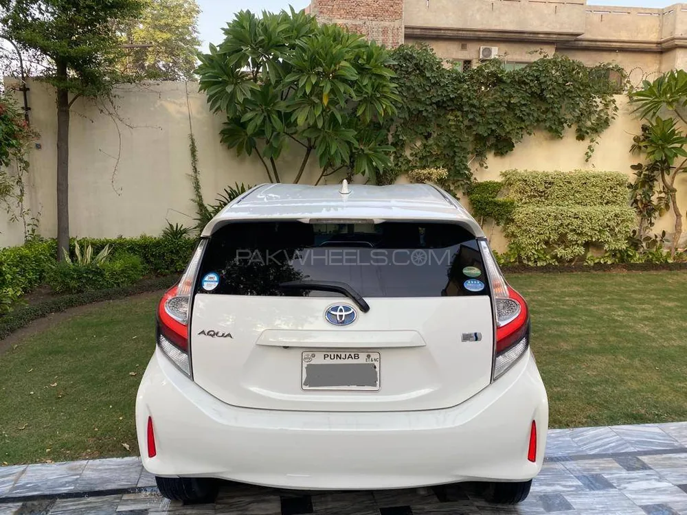 ٹویوٹا ایکوا 2018 for Sale in فیصل آباد Image-1