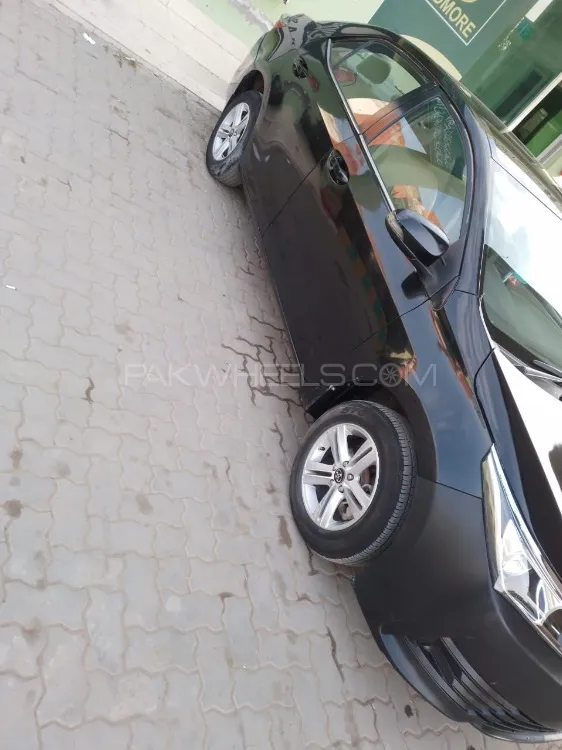 Toyota Corolla 2016 for Sale in Gujrat Image-1