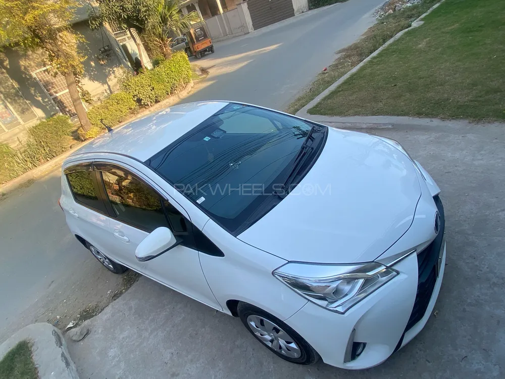 Toyota Vitz 2018 for Sale in Lahore Image-1