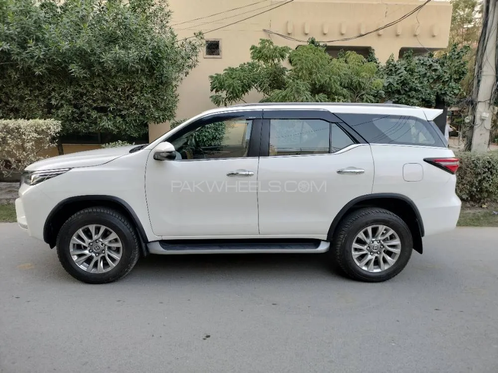 Toyota Fortuner 2022 for Sale in Lahore Image-1