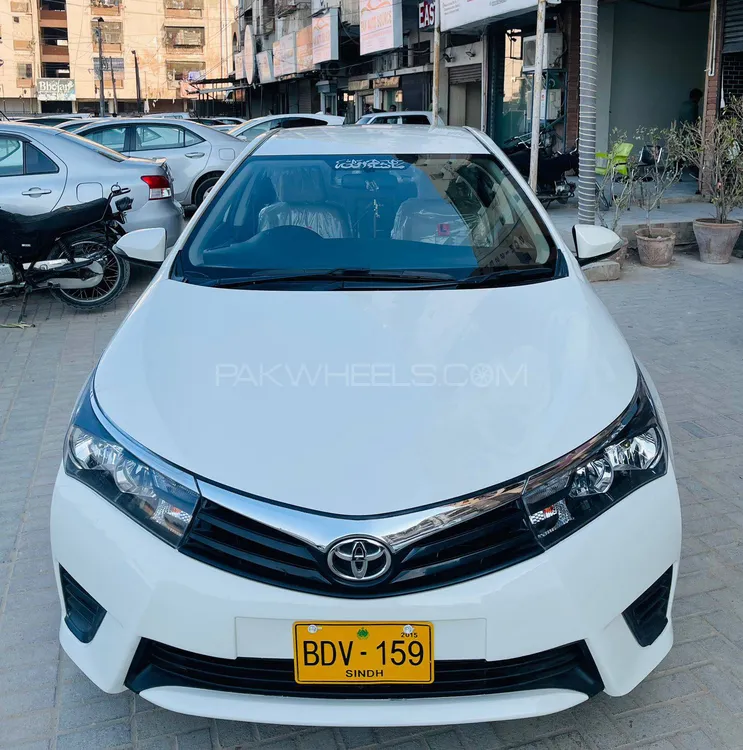 Toyota Corolla 2015 for Sale in Karachi Image-1