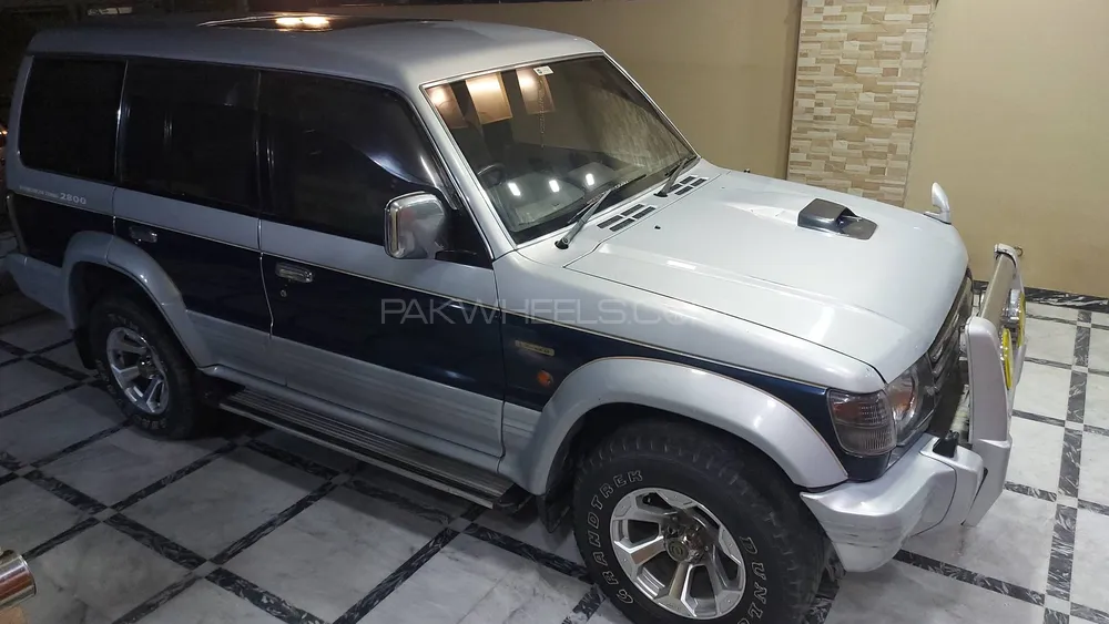 Mitsubishi Pajero 1995 for Sale in Lahore Image-1