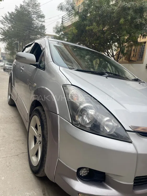 Toyota Wish 2004 for Sale in Faisalabad Image-1