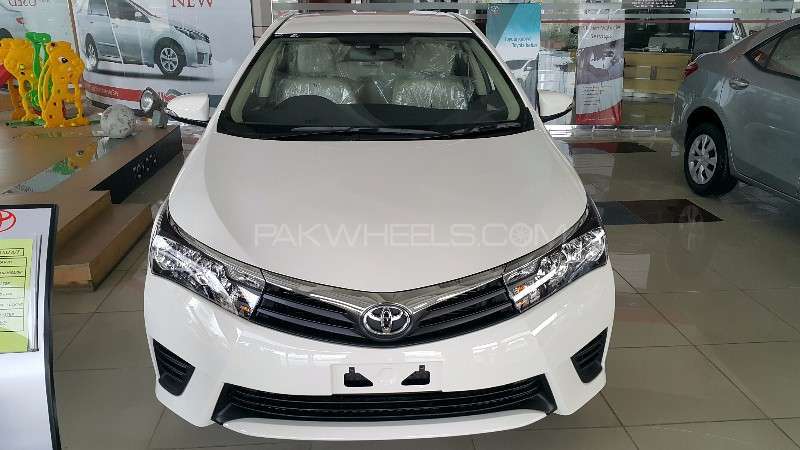 Toyota Corolla 2015 for Sale in Islamabad Image-1