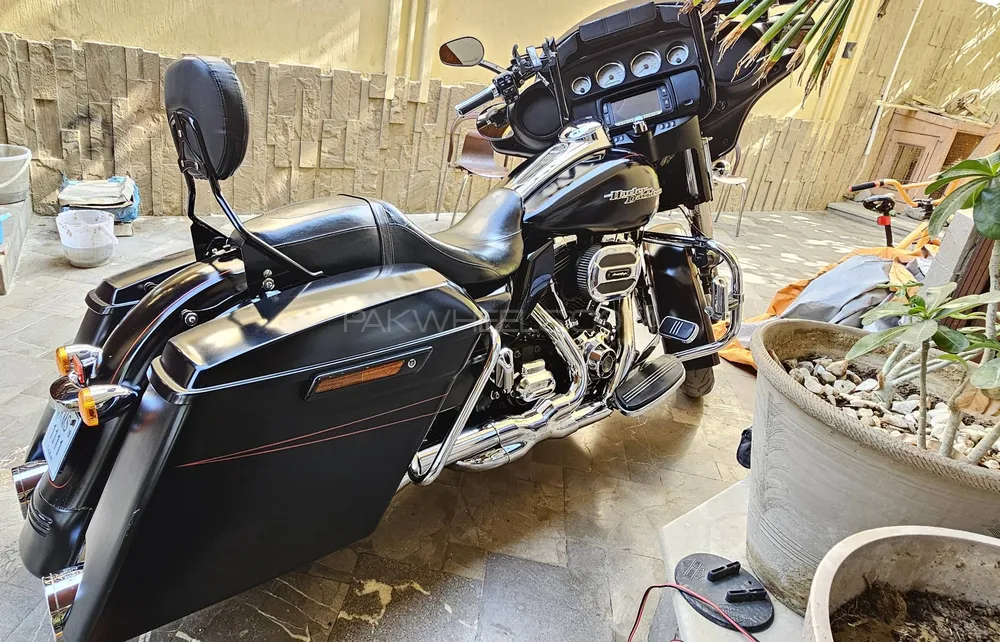 Harley Davidson Super Glide Custom 2016 for Sale Image-1