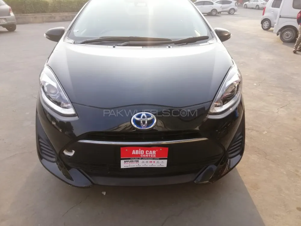 Toyota Aqua 2017 for Sale in Gujranwala Image-1