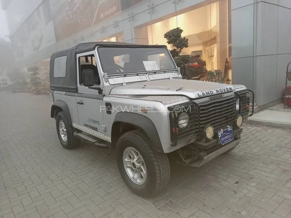 Land Rover Defender 2004 for sale in Lahore