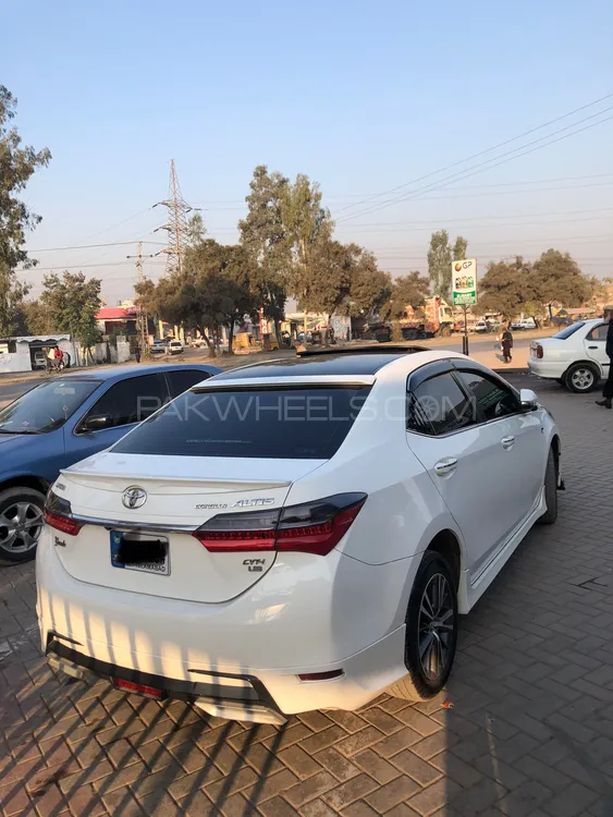 Toyota Corolla 2018 for Sale in Peshawar Image-1