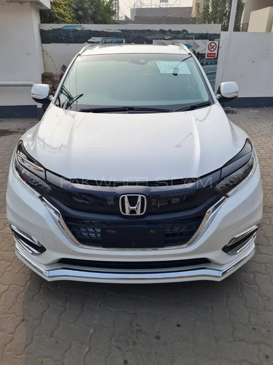 Honda Vezel Hybrid Z 2018 for sale in Lahore | PakWheels