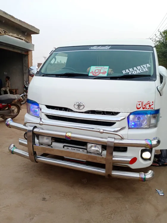 Toyota Hiace 2016 for Sale in Multan Image-1