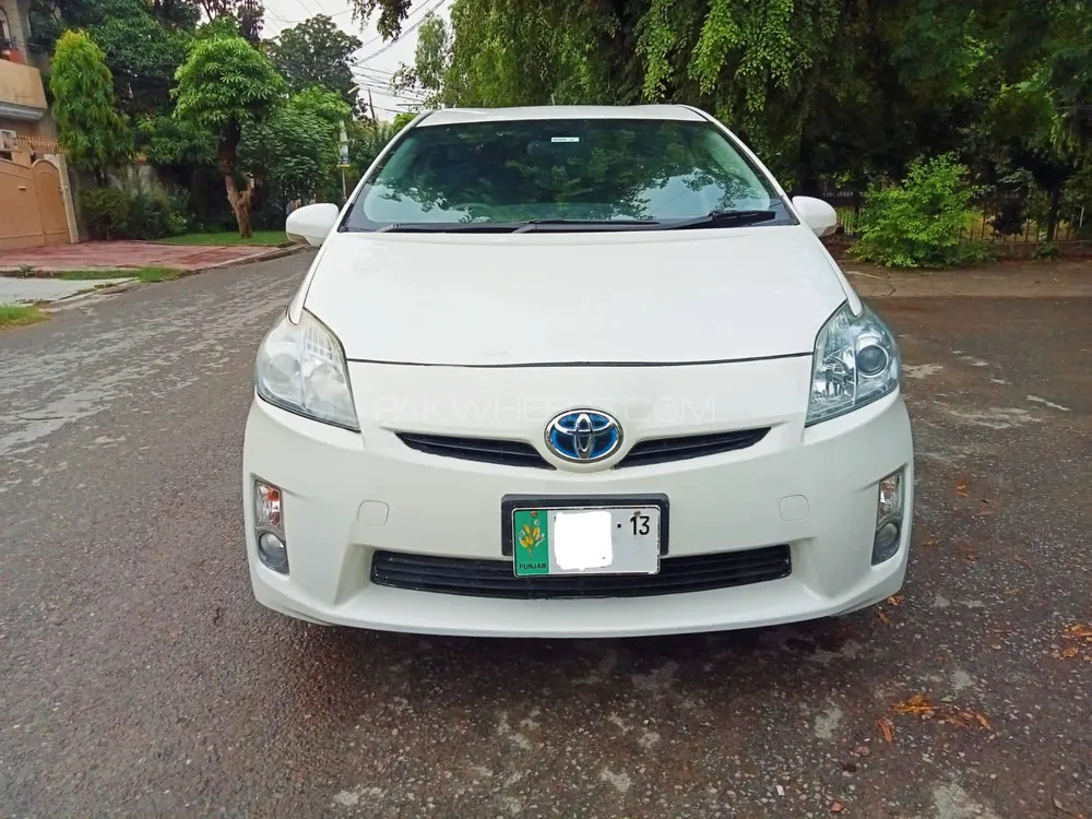 Toyota Prius 2010 for Sale in Lahore Image-1