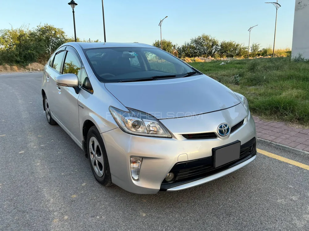 Toyota Prius 2014 for sale in Attock