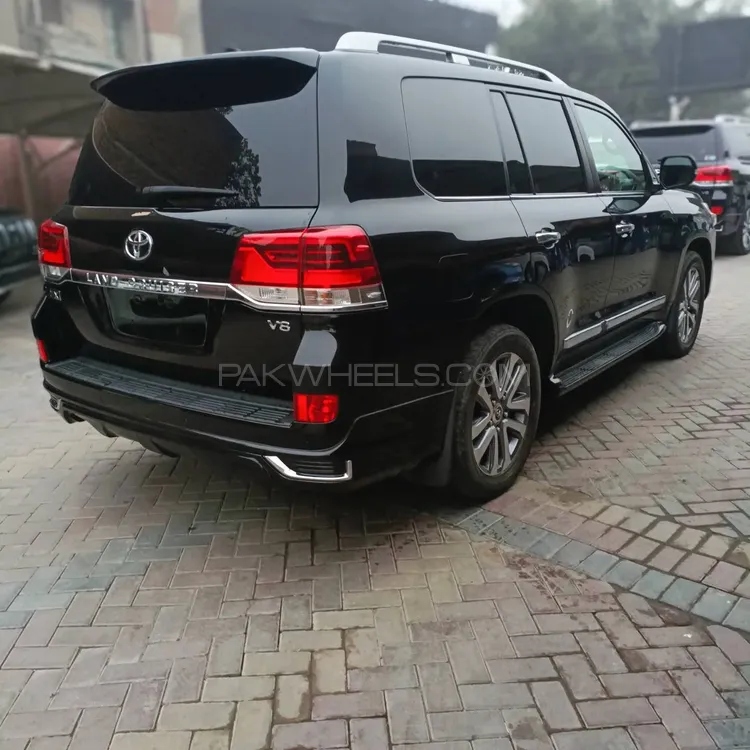 Toyota Land Cruiser ZX 2019 for sale in Lahore | PakWheels