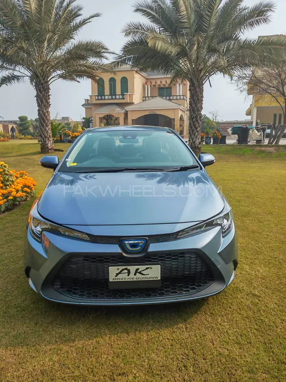 Toyota Corolla Hybrid 2020 for Sale in Lahore Image-1