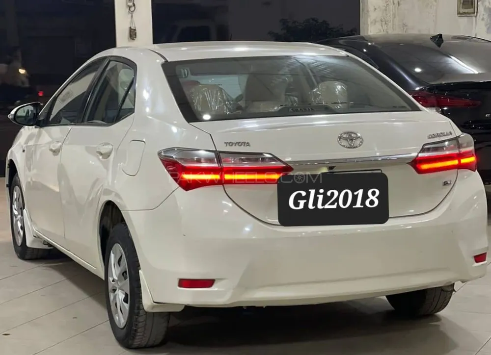 Toyota Corolla 2018 for Sale in Sialkot Image-1