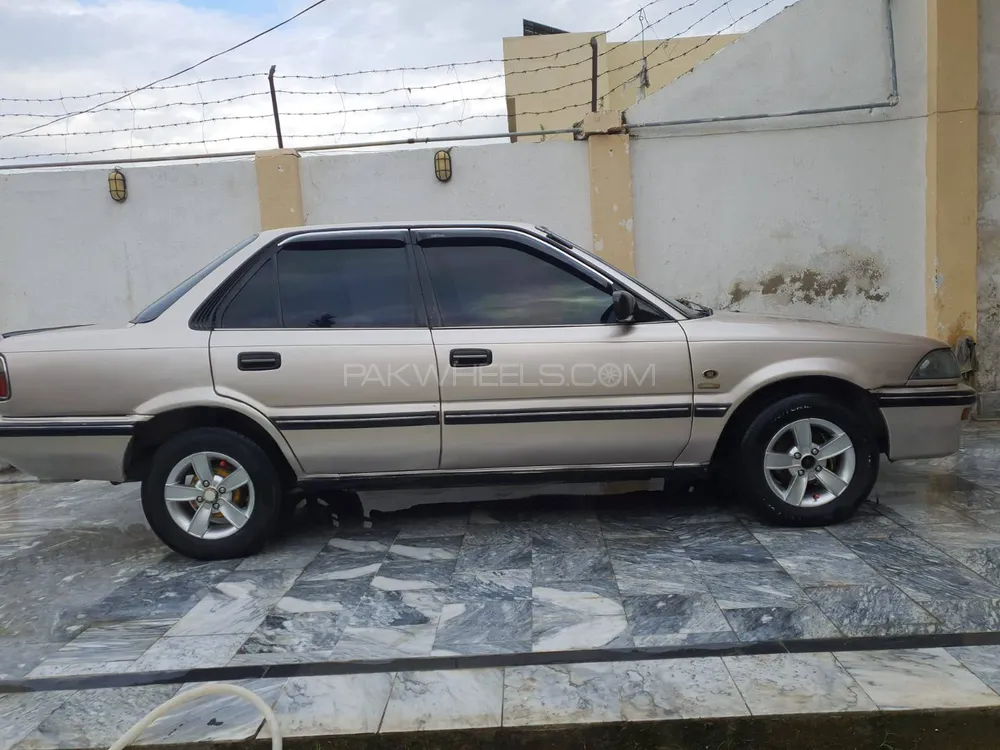 Toyota Corolla 1990 for sale in Nowshera