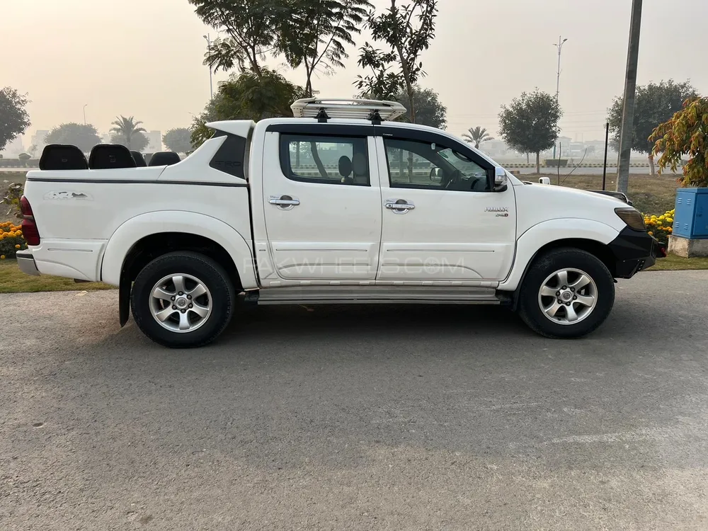 Toyota Hilux 2016 for sale in Lahore