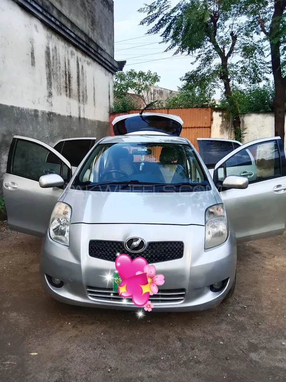 Toyota Vitz 2007 for Sale in Swabi Image-1