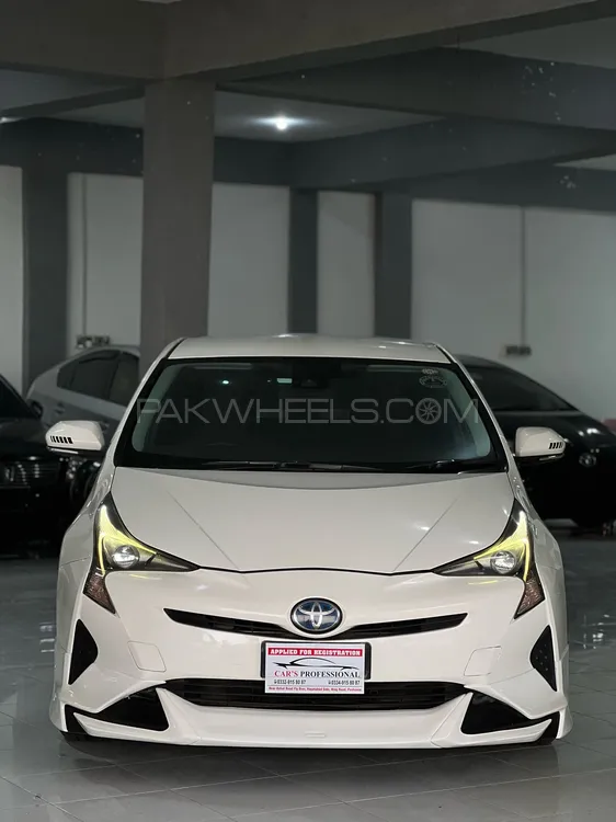 Toyota Prius 2017 for Sale in Peshawar Image-1