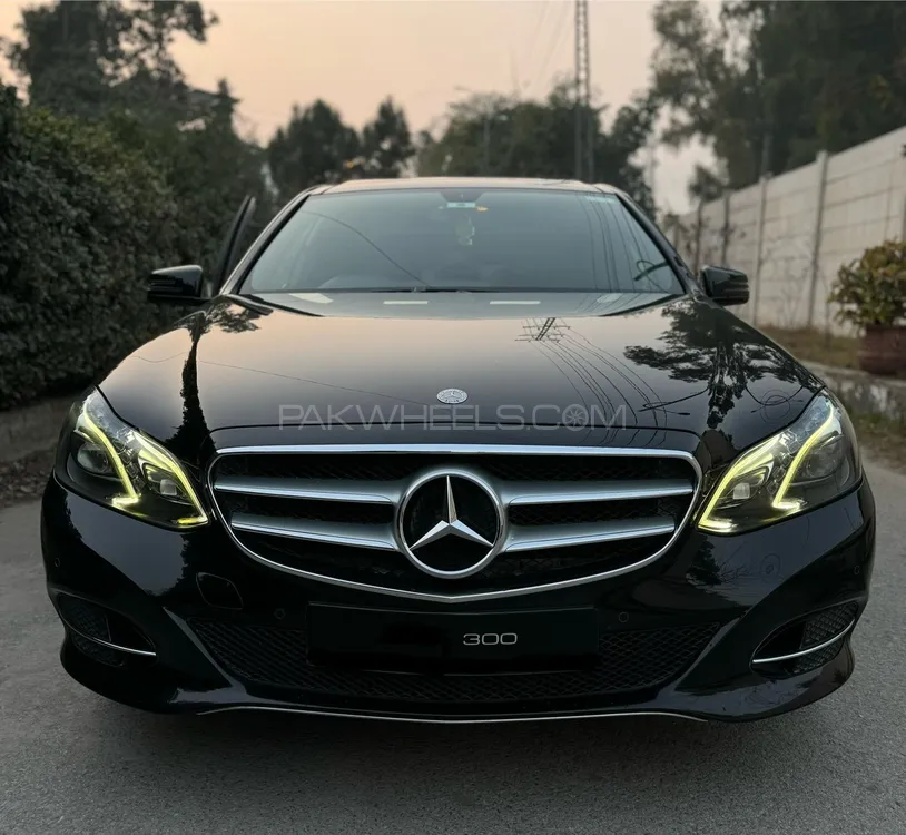 Mercedes Benz E Class E300 2014 for sale in Peshawar | PakWheels