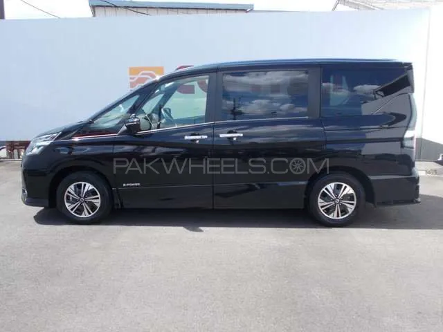 Nissan Serena 2020 for sale in Lahore