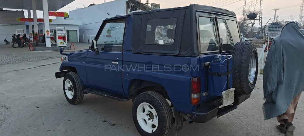 Toyota Land Cruiser 1988 for Sale in Islamabad Toyota Land Cruiser 1988 for Sale in Islamabad Image-17