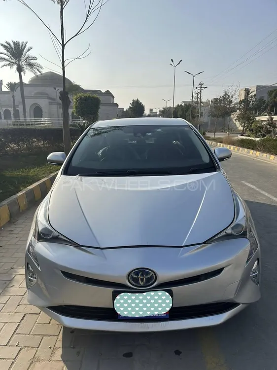 Toyota Prius 2016 for Sale in Sahiwal Image-1