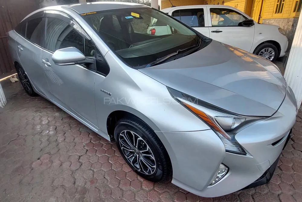 Toyota Prius 2016 for sale in Akora khattak