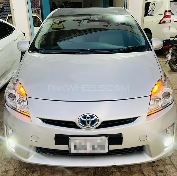 Toyota Prius 2010 for Sale in Jatoi Image-1