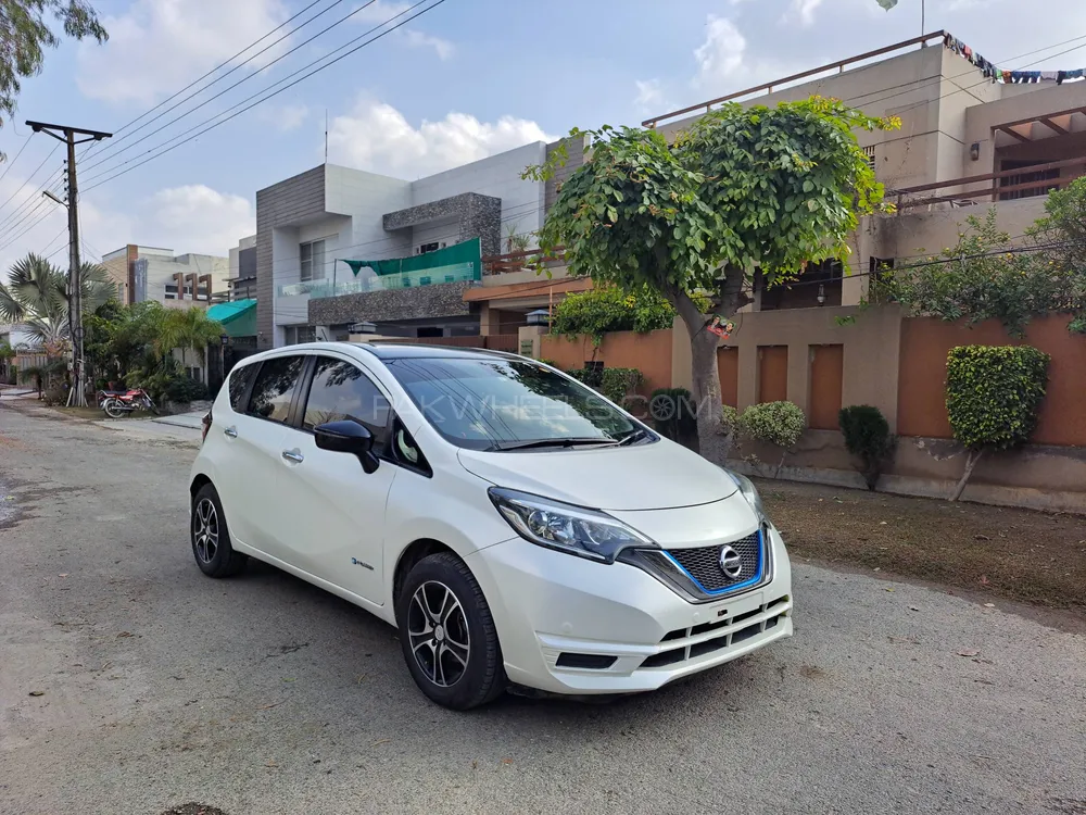 Nissan Note 2019 for Sale in Lahore Image-1