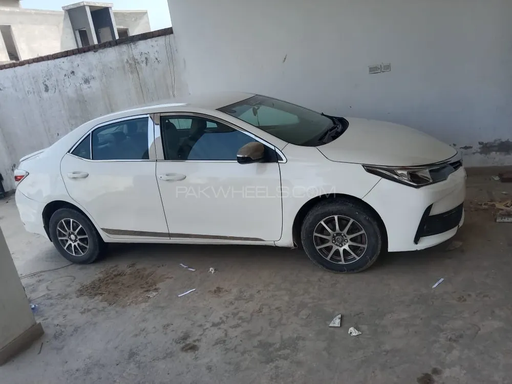 Toyota Corolla 2019 for Sale in Phalia Image-1