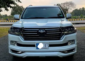 Toyota Luxury Cars for sale in Lahore - Page 10 | PakWheels