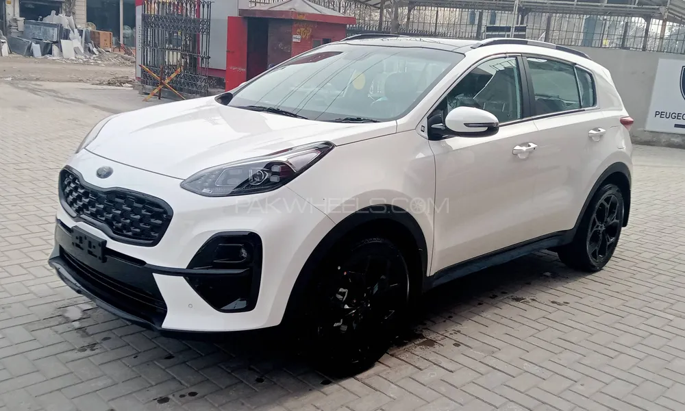 Kia Introduces 'Clear White' Edition of Sportage - PakWheels Blog