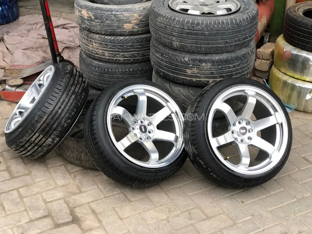  TE 37  RIMS AND TYRES  Image-1