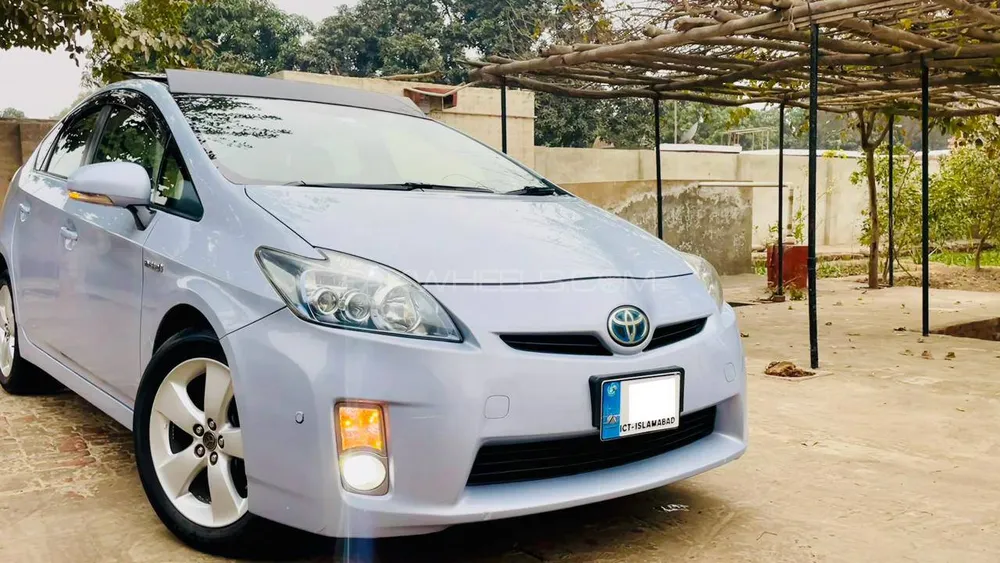 Toyota Prius 2010 for Sale in Sheikhupura Image-1