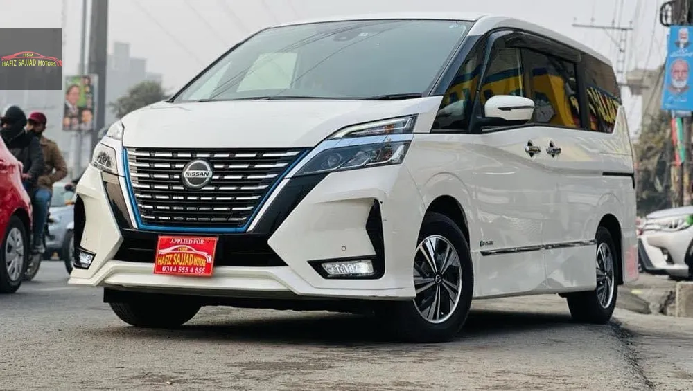 Nissan Serena 2022 for Sale in Lahore Image-1