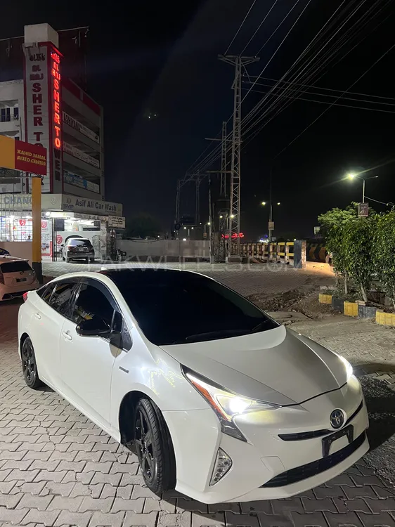 Toyota Prius 2018 for Sale in Peshawar Image-1