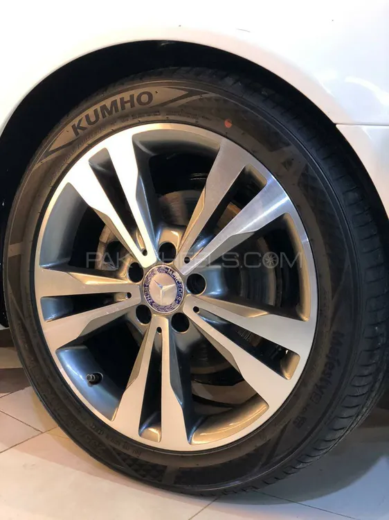 E class w212 OEM rims and tyres Image-1
