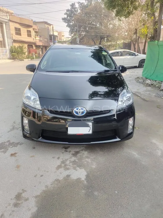 Toyota Prius 2010 for sale in Lahore