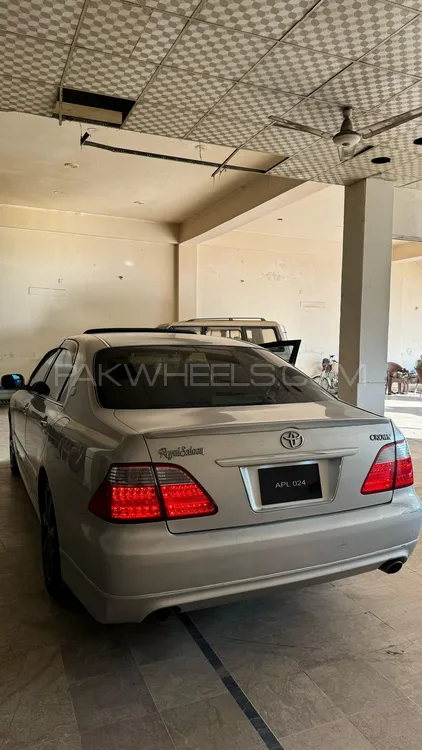 Toyota Crown 2005 for sale in Faisalabad